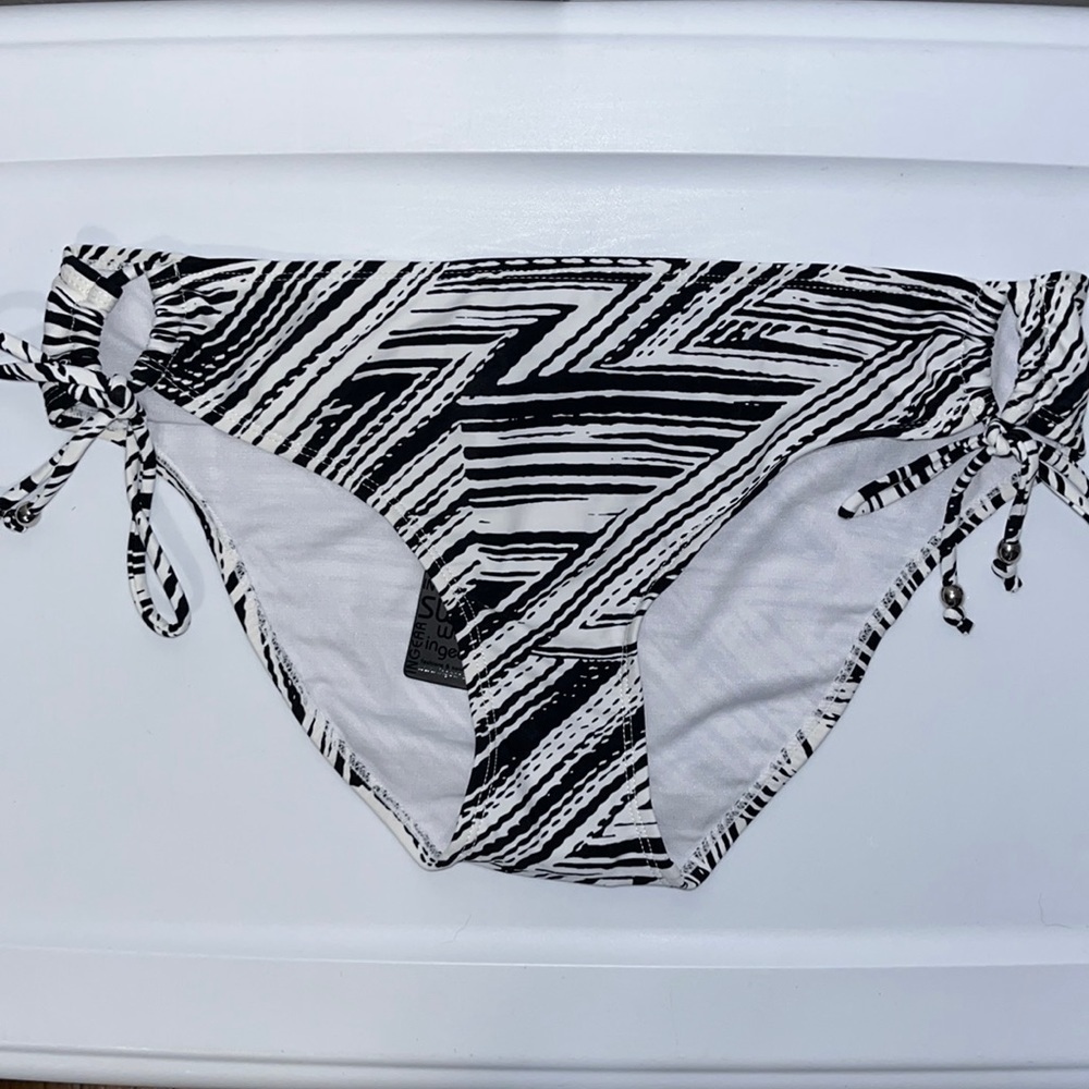 INGEAR Zebra Stripe Black & White Halter String Bikini Set Women’s Large L - Picture 5 of 10